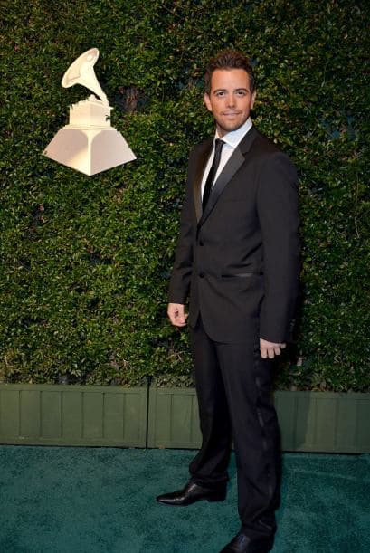 Mane De La Parra lució un traje de Hugo Boss.