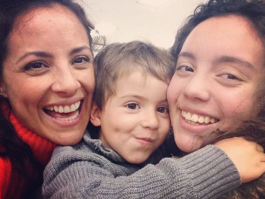 Pero si alguno podría catalogarla como 'mala mamá' en la telenovela, en la vida real ella se define como una madre "que no es fácil". 
<br>