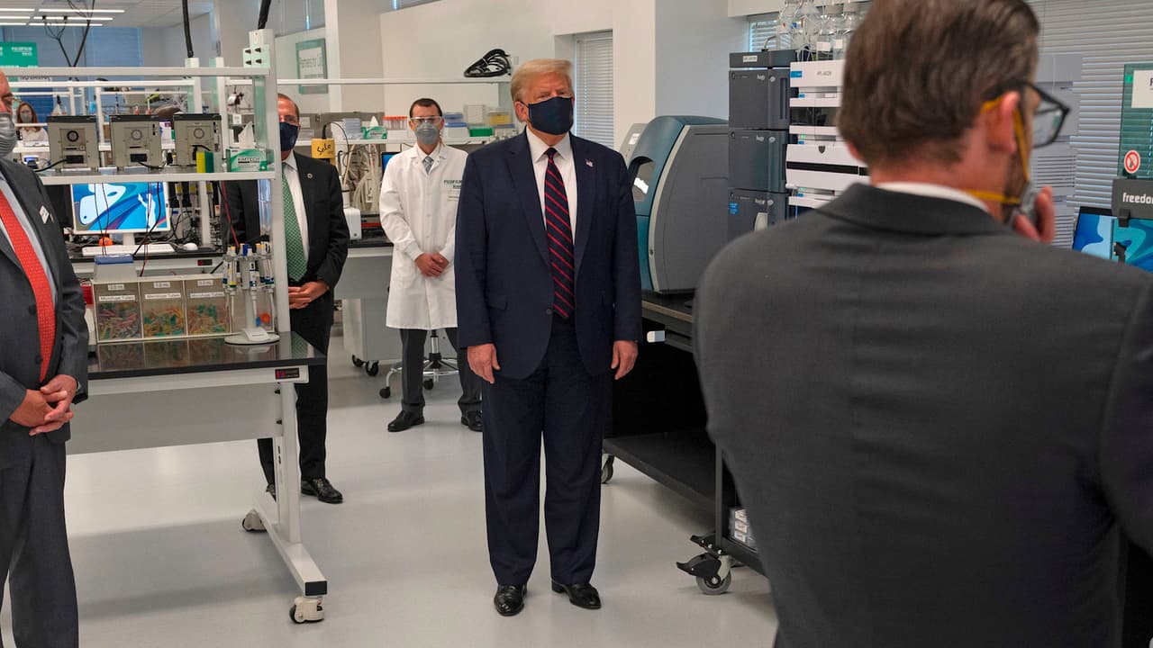 Donald Trump supervisa proceso de vacuna contra covid-19 en Carolina del Norte