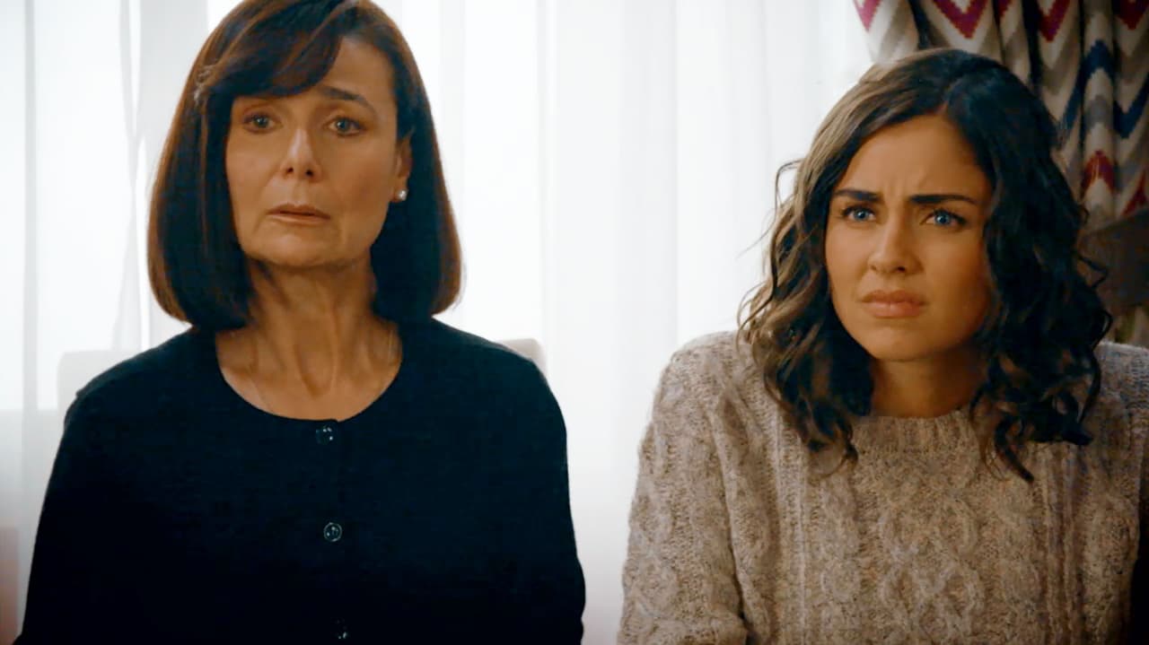 <b><a href="http://www.univision.com/novelas/enamorandome-de-ramon/nuria-bages-es-hortensia-en-enamorandome-de-ramon">'Doña Hortensia'</a></b> (Nuria Bages) no puede creer que su hijo le haya heredado el dinero a la nana, por lo que hará hasta lo imposible para recuperar la fortuna que les pertenece a sus nietas.