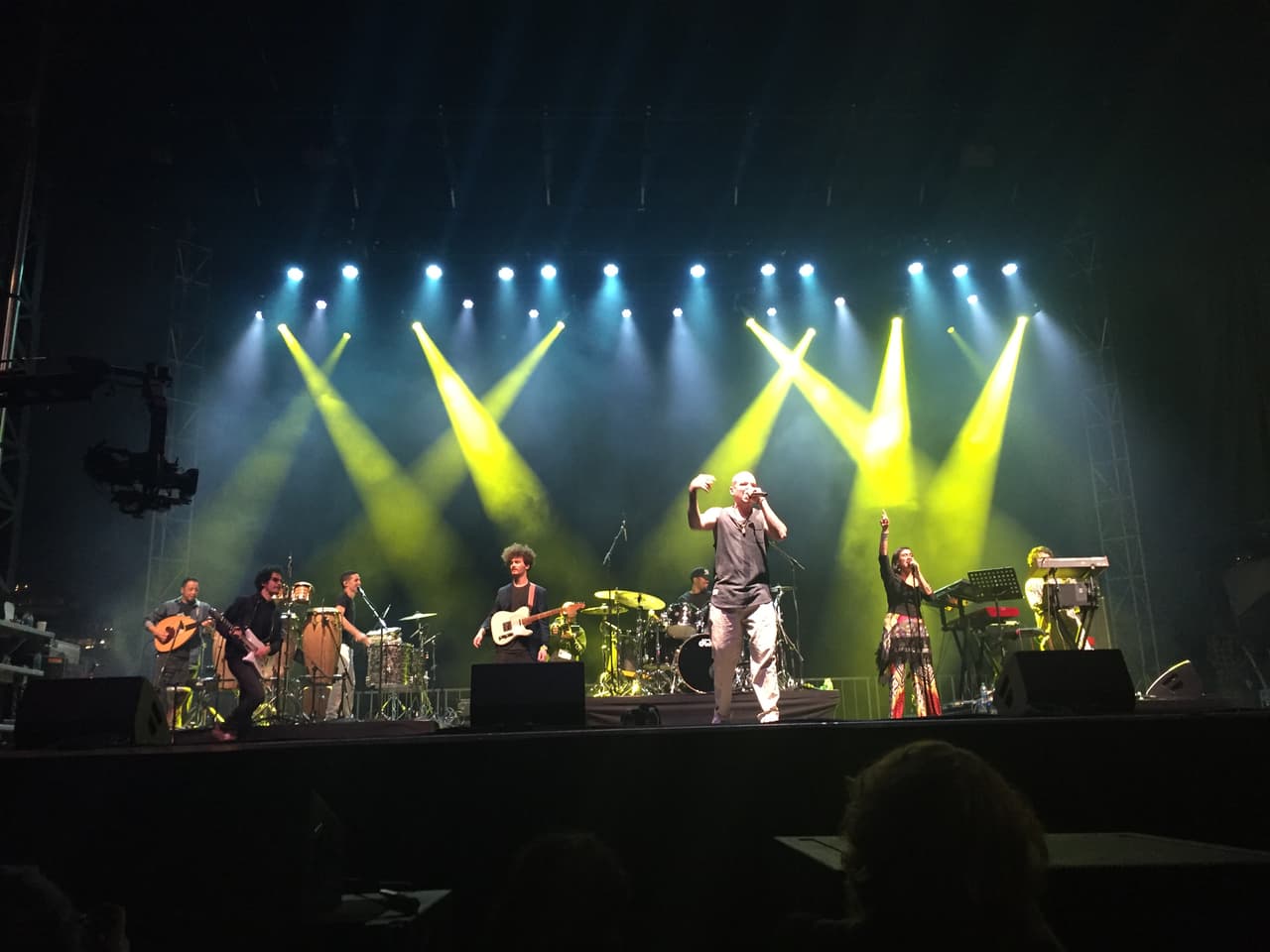 <a href="http://www.univision.com/musica/conciertos/fotos-asi-se-vivio-el-primer-concierto-de-residente-en-sxsw-fotos">Mira las fotos completas del concierto de Residente aquí</a>.