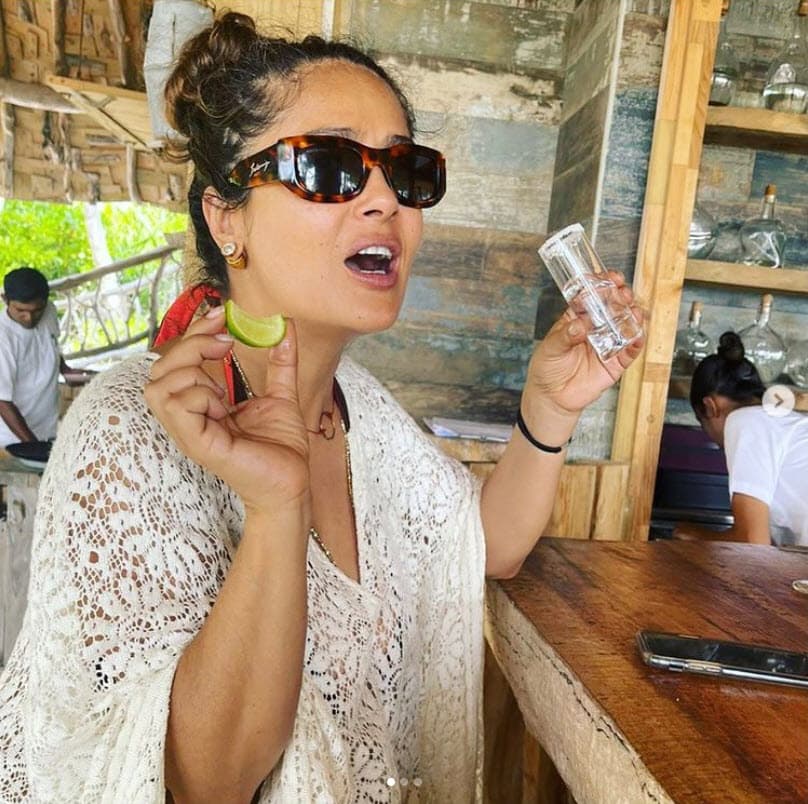 Aunque no ha detallado en qué playas se encuentra, durante la pandemia la actriz ha compartido imágenes de sus vacaciones.