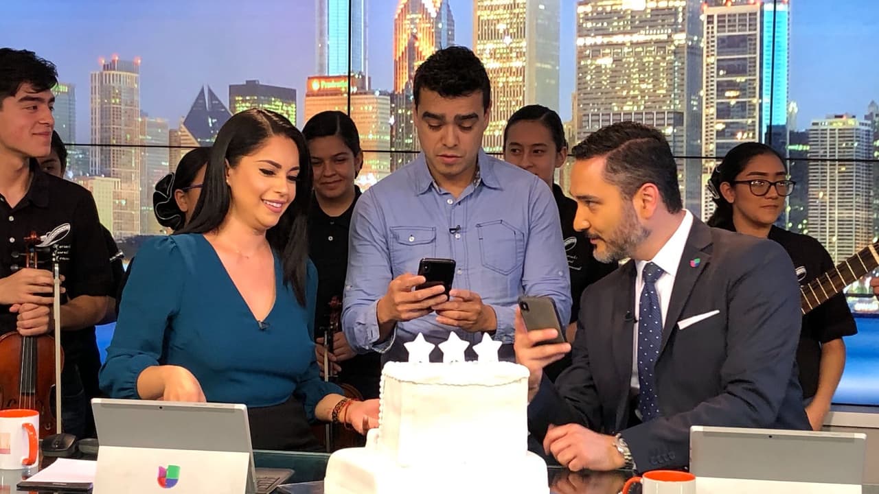 Nuestros presentadores compartieron en sus redes este momento.