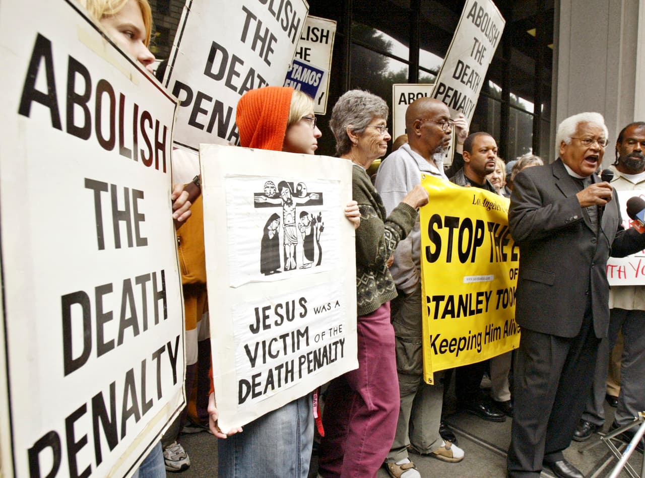 <b>Reverendo James M. Lawson, Jr.</b> (derecha), Líder de derechos civiles.