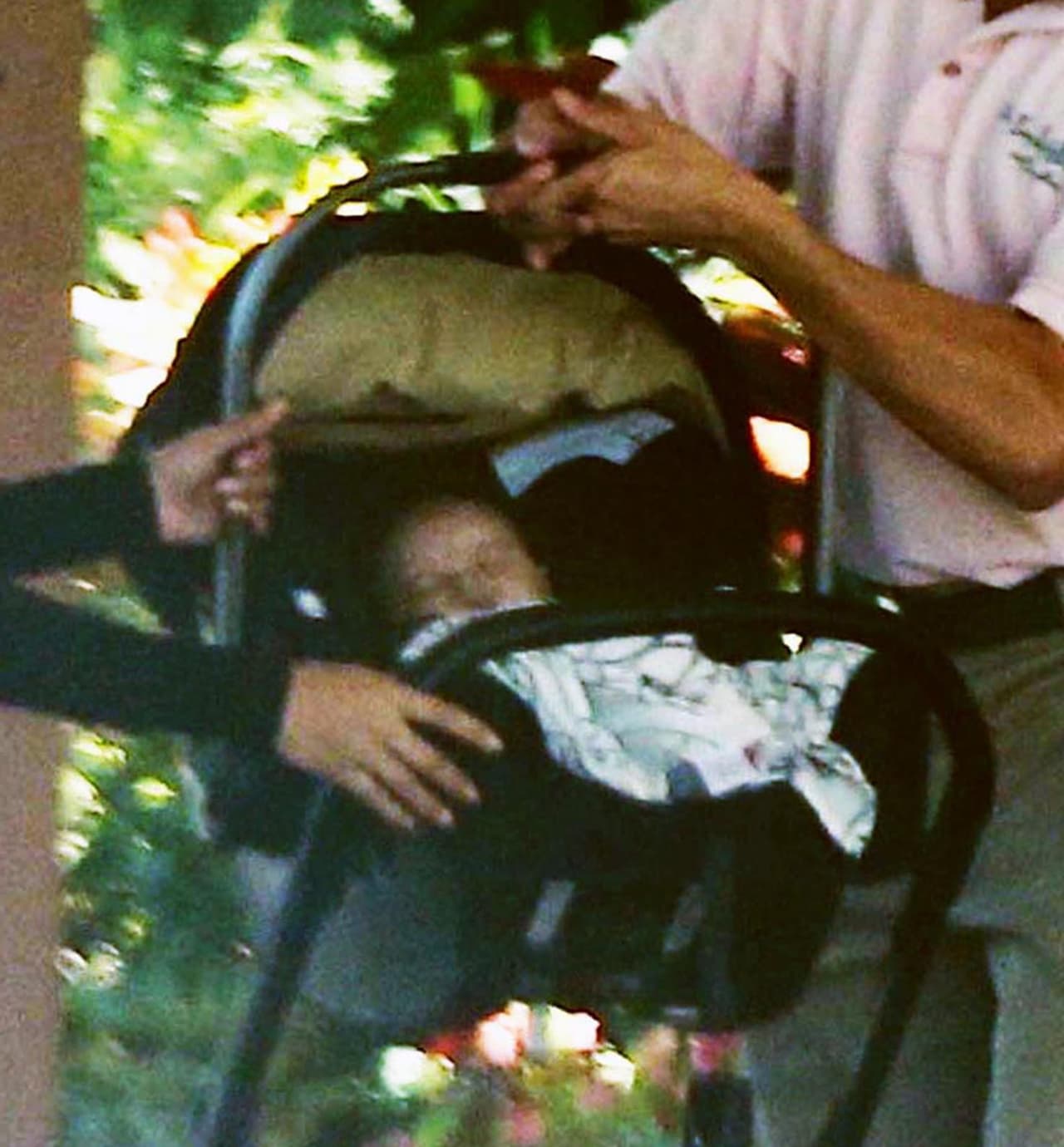 La actriz 
<b><a href="https://www.univision.com/temas/eva-longoria">Eva Longoria</a></b>, de 43 años, dio a luz a su primogénito el 29 de junio, producto de su relación con el empresario mexicano 
<b><a href="https://www.univision.com/embedded-content/shows/el-gordo-y-la-flaca/la-boda-de-eva-longoria-y-pepe-baston-video?layoutType">Pepe Bastón</a>.</b>