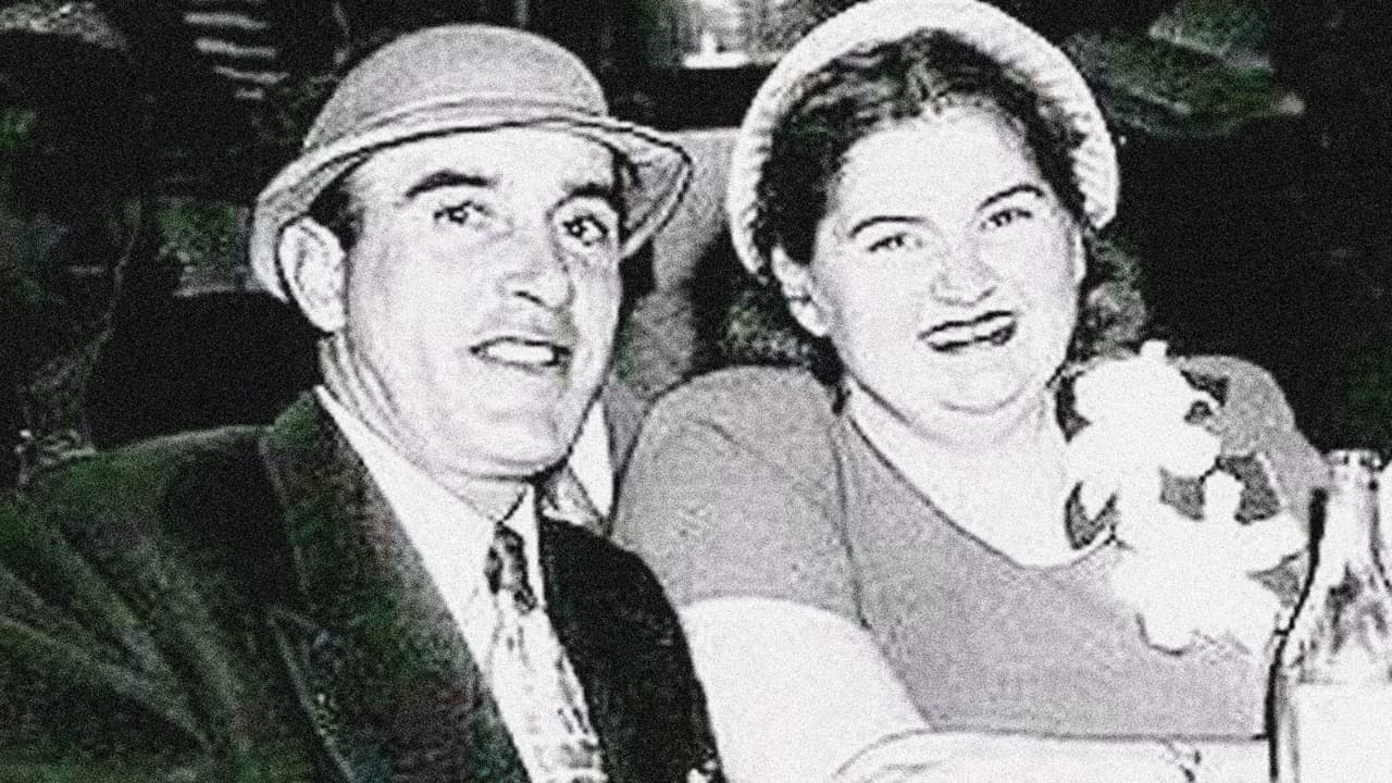 <b>Martha Beck y Raymond Fernández. </b>Conocidos como 'Los asesinos de los corazones solitarios', se cree que entre 1947 y 1949 mataron a 17 personas en varios estados de EEUU. Fernández atendía avisos de mujeres solitarias a las que generalmente robaba. Martha Beck, luego de ser una de sus clientas, hizo equipo con Fernández en su particular servicio sexual, que concluyó en 17 asesinatos a mujeres que publicaban avisos buscando compañía. Fueron arrestados en Michigan y extraditados a Nueva York donde se ejecutaron sus penas de muerte en 1951.