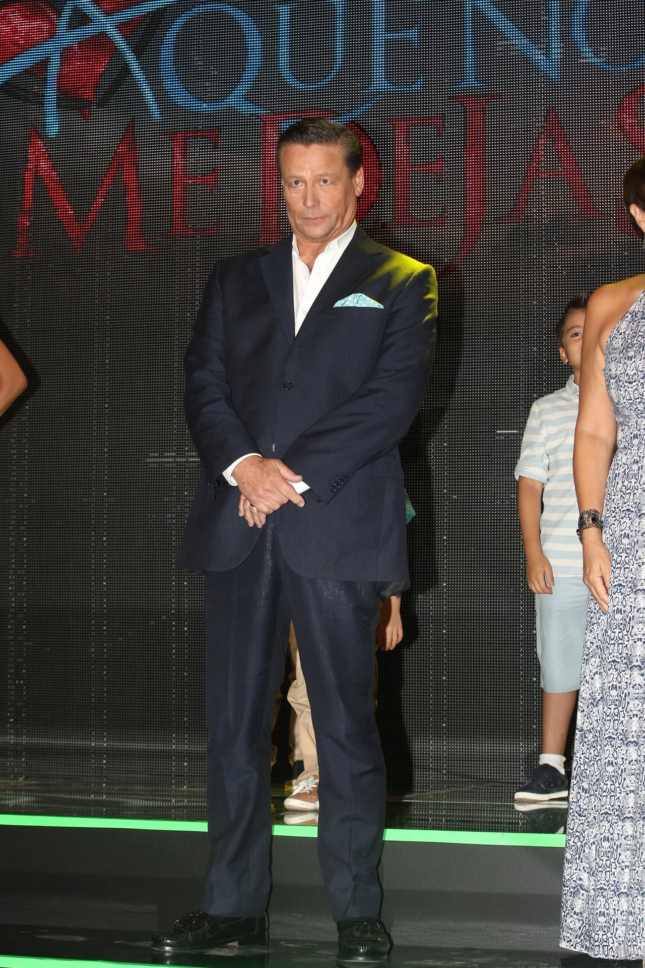 El actor de 60 años dijo que de sus malas experiencias en el amor, aprendió a no volver a creer en nadie, por lo menos de entrada.