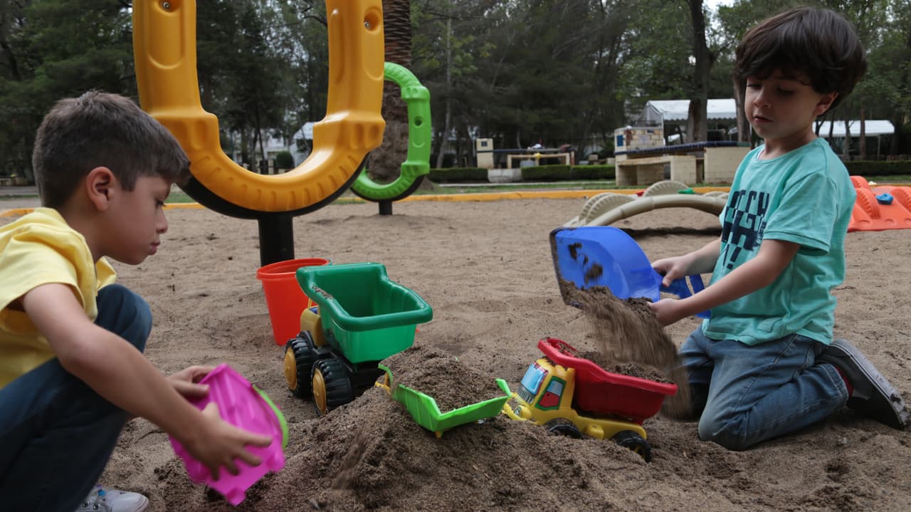 Estudios demuestran que compartir actividades simples con los niños pequeños, los ayuda a lograr ser más felices y tienen un mayor éxito en la escuela.
<br>
<br>
<b><a href="http://www.univision.com/noticias/la-fuerza-de-creer/episodio-1-de-la-fuerza-de-creer-la-importancia-de-jugar-con-tus-hijos">Vea el episodio aquí</a></b>