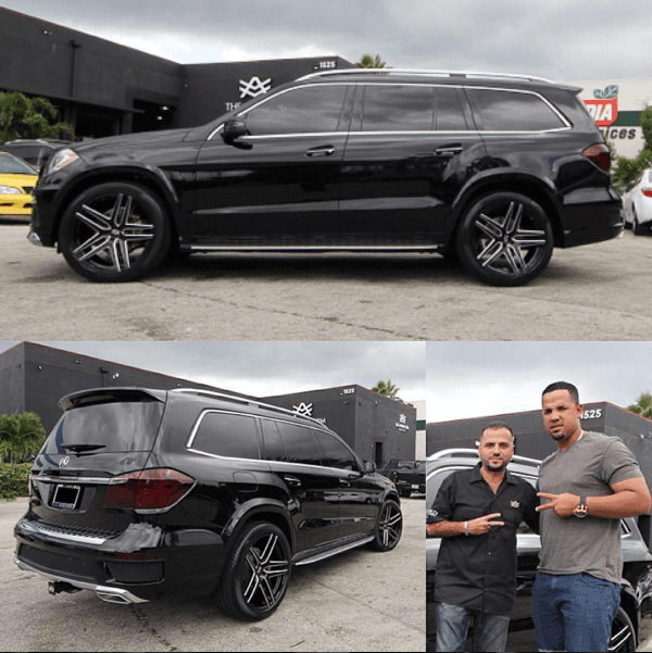 José Dariel Abreu posa junto a Alex Vega; el vínculo resultó en un Mercedes Benz GL63 personalizado por The Auto Firm