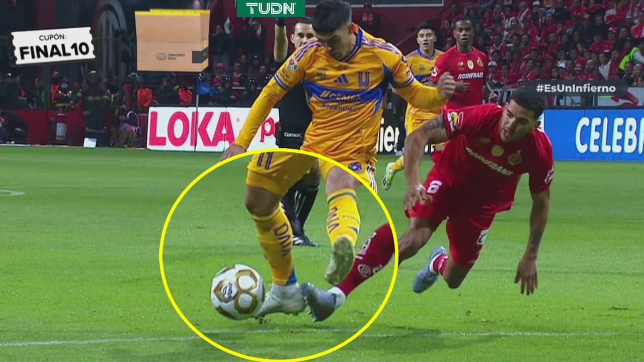 ¿Había o no falta en la jugada del gol? Se desata la polémica en el 1T