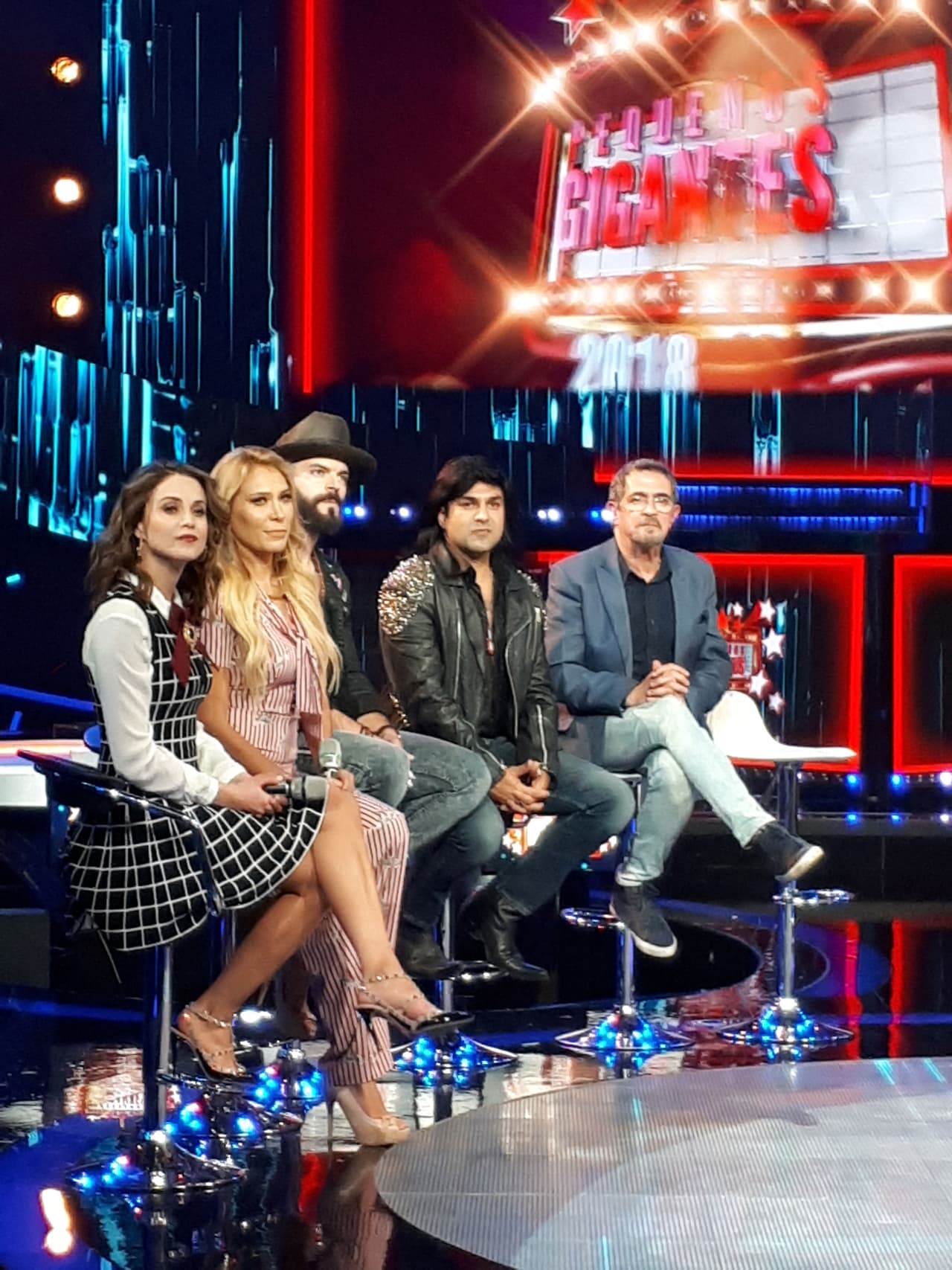 Mientras que en la parte digital la exconcursante de Nuestra Belleza Latina, Ligia Uriarte, será quien nos mantendrá informados con contenidos exclusivos de lo que pasa en los ensayos y durante las grabaciones del programa a través del sitio web.