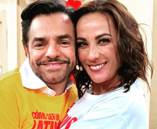 “
<b>Hoy es cumpleaños de esta mujer, nada normal. Es intensa, cursi y gritona. Cuando se ríe parece q se tragó a Chucky, pero también tiene un corazón enorme</b>”, expresó en la primera parte de su mensaje. 
<br>