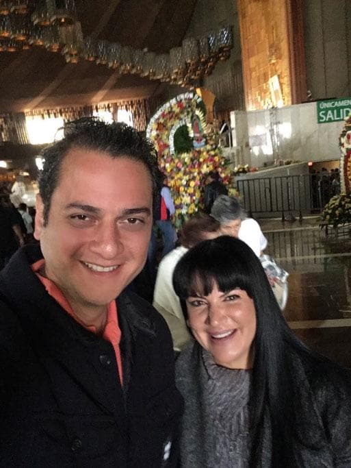 La actriz conoció a Eduardo Philippe gracias a que era su ferviente admirador. Él es ciudadano mexicano, economista y abogado.