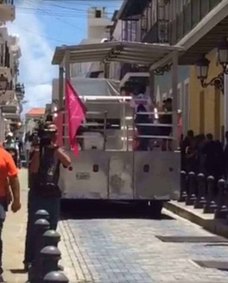El gobernador Alejandro García Padilla realizó un evento en La Fortaleza donde se reconoció la labor de los atletas puertorriqueños y se le dio una medalla simbólica a los atletas Javier Culson y Franklin Gómez.