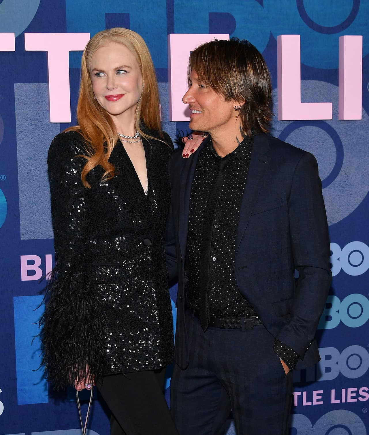 El año pasado, Keith Urban dijo a 
<a href="https://www.etonline.com/nicole-kidman-reacts-to-keith-urban-calling-her-a-maniac-in-the-bed-in-gemini-song-129042" target="_blank">Entertainment Tonight</a> que esperaba que 'Gemini' le gustara a su esposa. "Creo que a ella le gustó. Yo espero que sí. Sí, es una buena canción de baile".