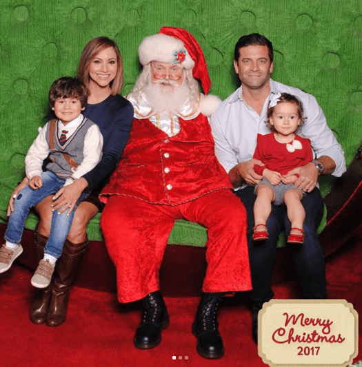 En diciembre de 2017, Satcha Pretto quiso desear una Feliz Navidad a todos compartiendo la foto en familia con “Santa”.