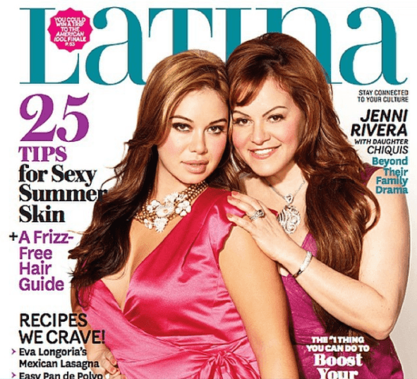 Chiquis Rivera y "La Diva de la Banda" también compartieron la portada de una revista en 2011.