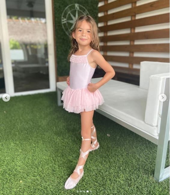 Alan es un papá orgulloso y cada uno de los logros de sus hijos los disfruta como suyos. Su motor de vida son sus hijos, y por supuesto, Michelle le robó el corazón desde que supo que venía en camino.