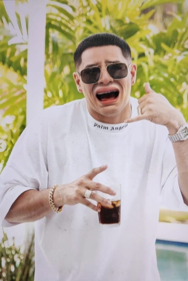 Eduin Caz es otro de los artistas que siempre está con una sonrisa. ¿Lo llamaron a darle malas noticias?