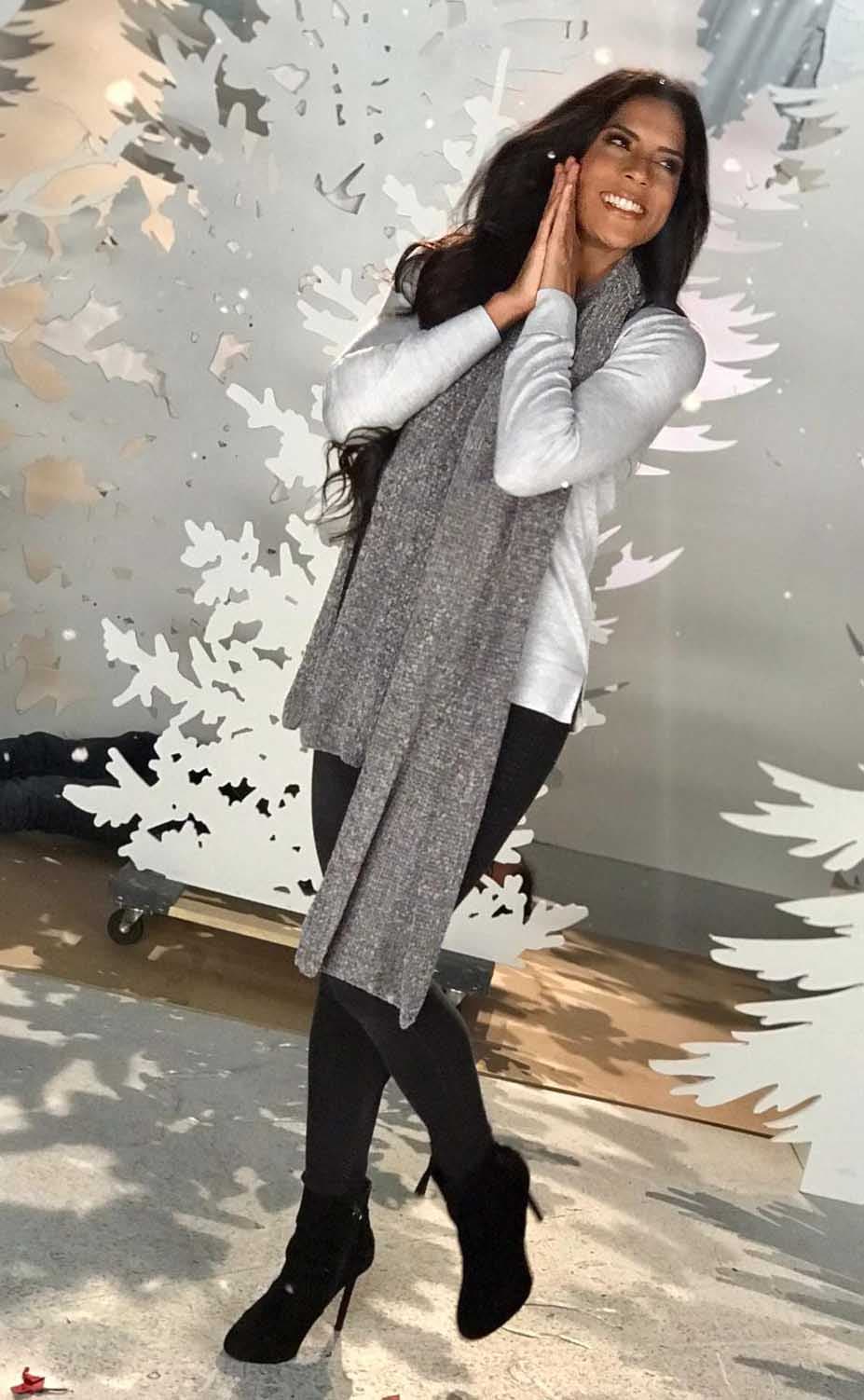 Completamente enamorada y llena de planes finaliza Francisca Lachapel este año.