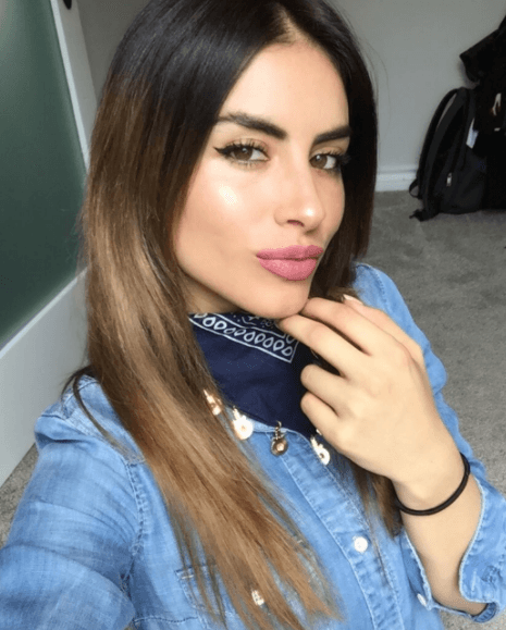 Por ofrecimiento de su entonces mejor amigo, decidió someterse a un procedimiento para mejorar estéticamente sus glúteos, sin imaginar que
<b>pondrían su vida en peligro porque le inyectaron biopolímeros</b>.
<br>