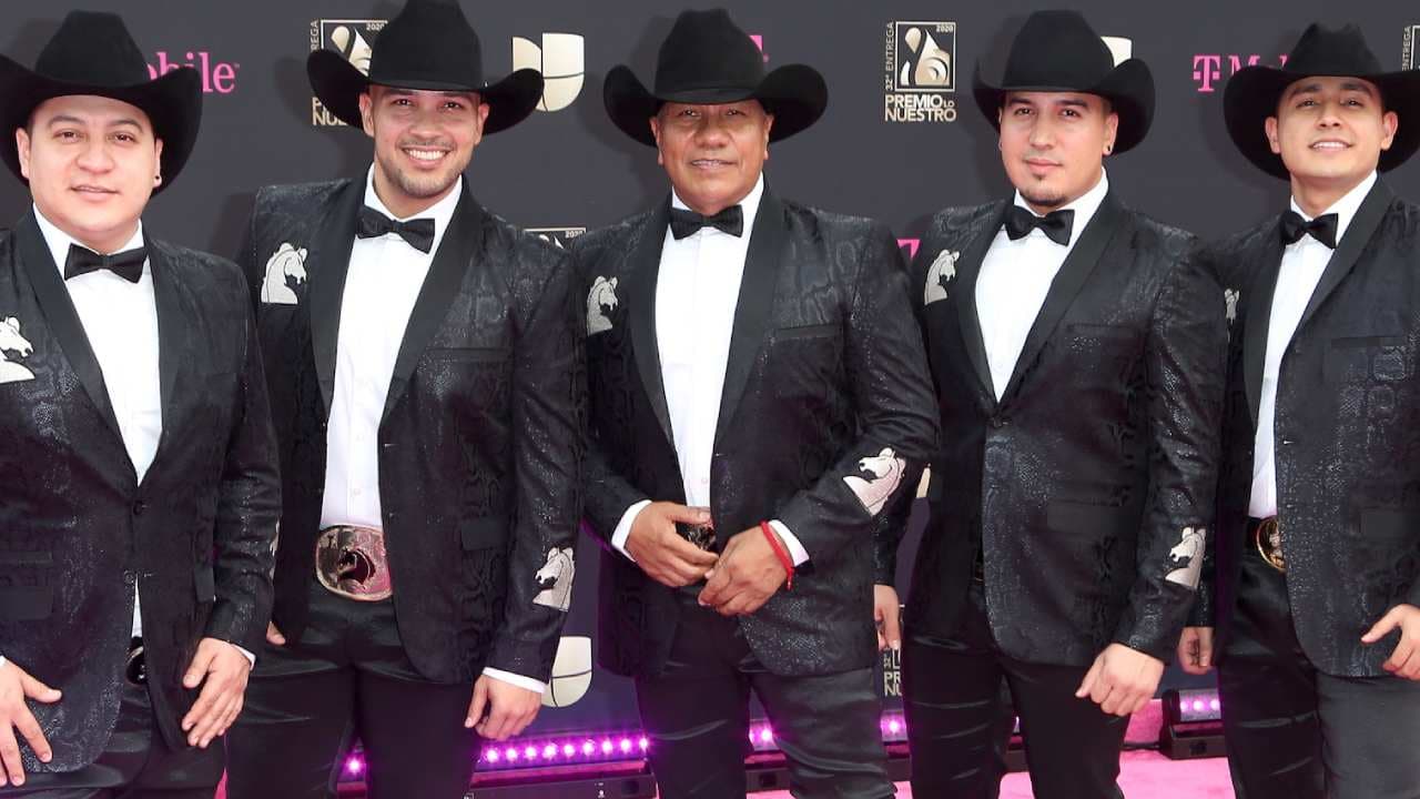 "Cualquiera puede ser famoso”: El líder de Bronco opina sobre los nuevos artistas