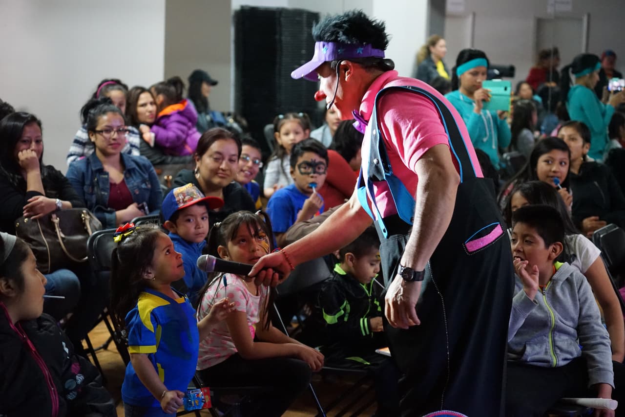 La asociación Latino Clowns tiene como meta ayudar a la comunidad con la risa.