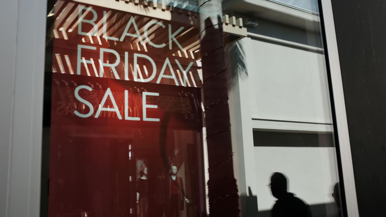 Black Friday: miles de personas en el sur de Florida tratan de cazar las mejores ofertas desde temprano