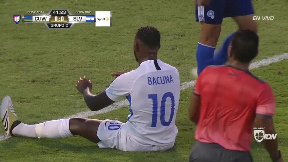 Tiro de esquina para El Salvador