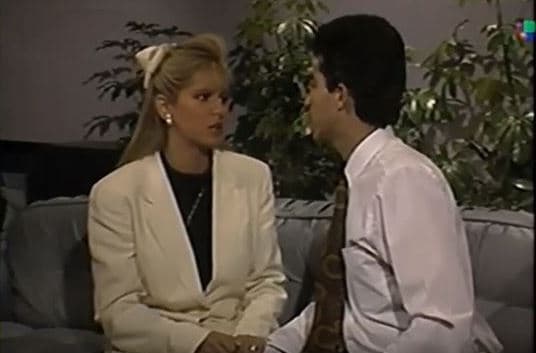 Mientras la audiencia veía cómo la pareja trataba de hacer realidad su relación, detrás de cámara ambos vivían su propia "amargura" por las constantes discusiones y pleitos que vivían. 
<br>