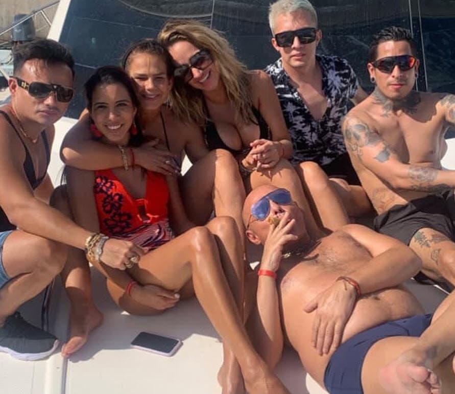 Desde finales de octubre se trasladó a vivir a esa ciudad, aunque en ocasiones viaja a la Ciudad de México para cumplir con algunos compromisos artísticos. 
<br>