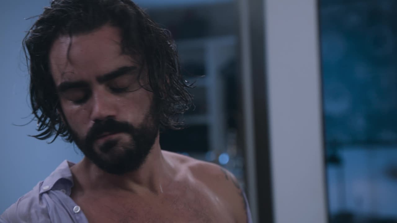 Alejandro reclamó a su madre el control que tiene en su vida, lo que desató la furia de Catalina, quien lo abofeteó.