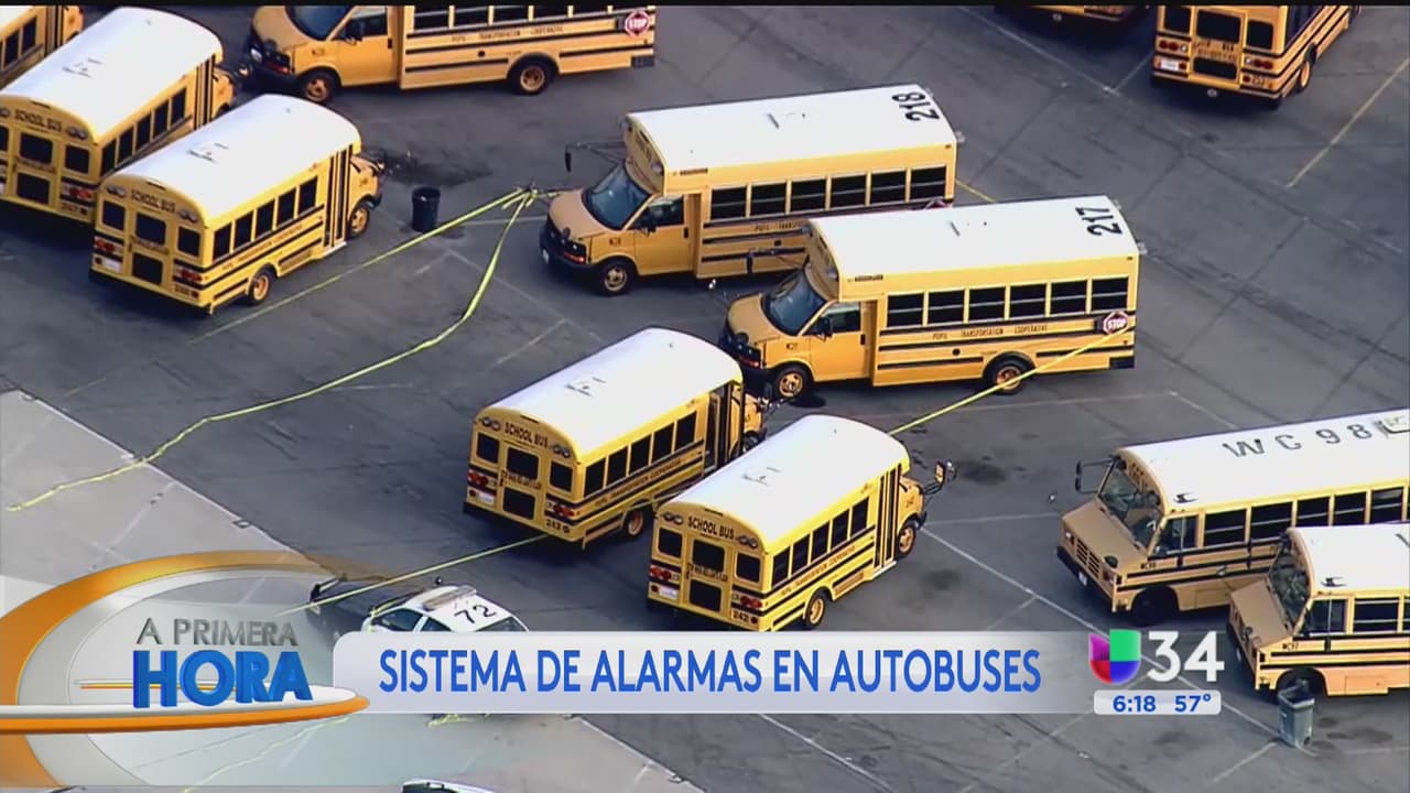 Proponen autobuses con alarma para evitar que los niños se queden dentro