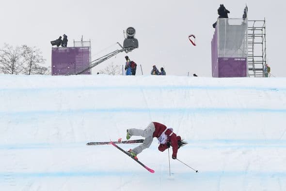 Dale Begg -Smith, de Australia, voló por los aires en la prueba masculina de estilo libre en el parque Rosa Khutor.