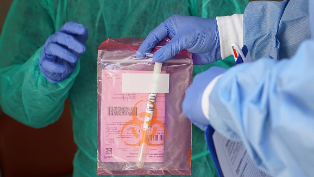 Condado Fort Bend habilitó una página de internet de registro para recibir la vacuna contra el coronavirus. Esta es la 
<b><a href="https://uthtmc.az1.qualtrics.com/jfe/form/SV_dmVr6TxiDxzv2tf" target="_blank">página</a></b> donde puedes registrarte y tener más información.