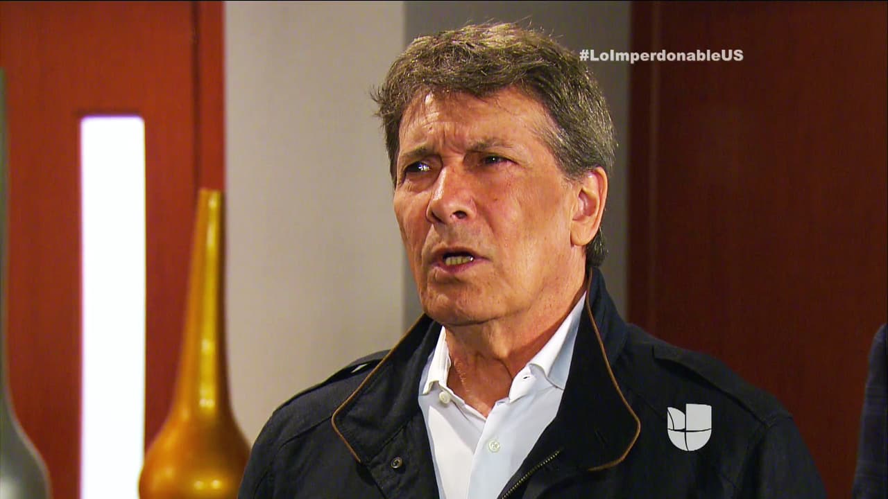 Tu tío Jorge te ve con ojos de desconfianza.