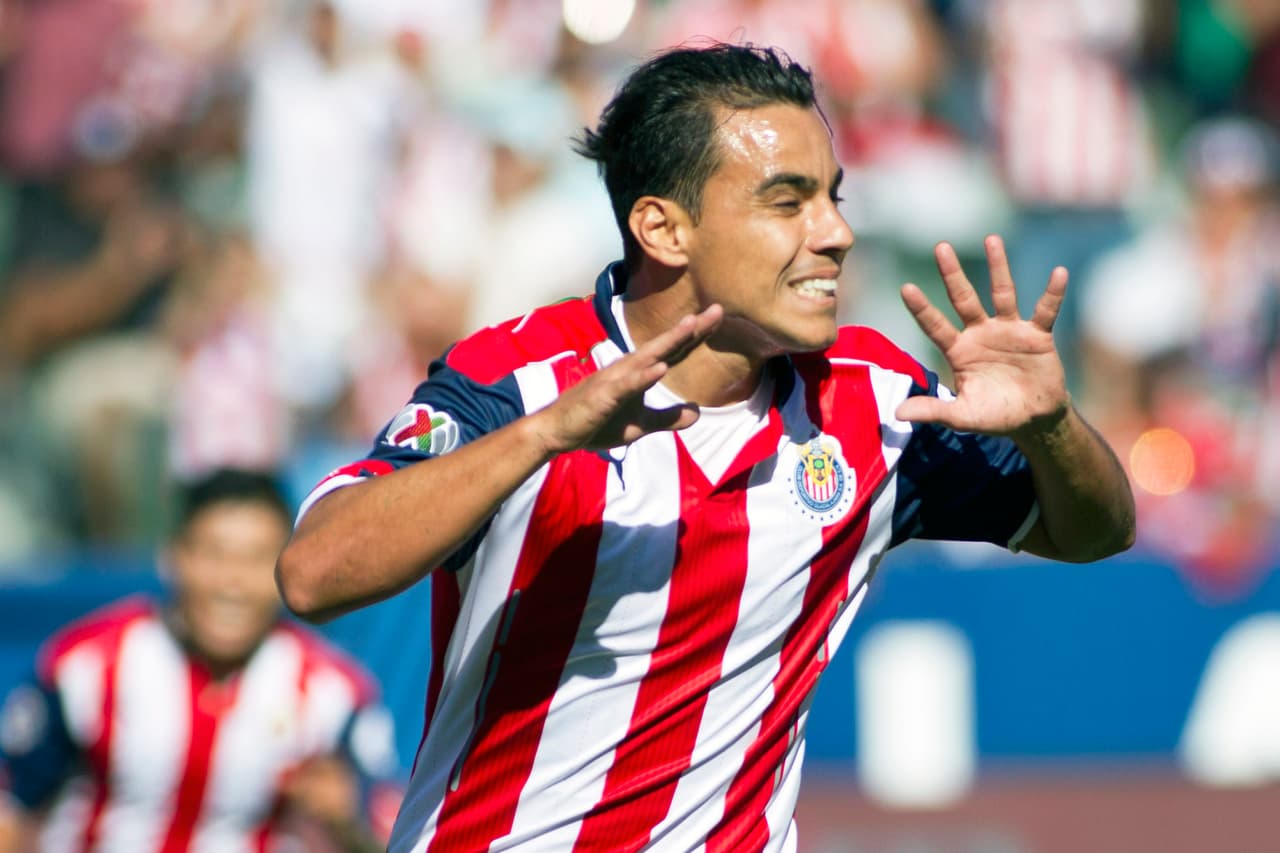 Omar Bravo saldría de Chivas para regresar al fútbol de Estados Unidos
