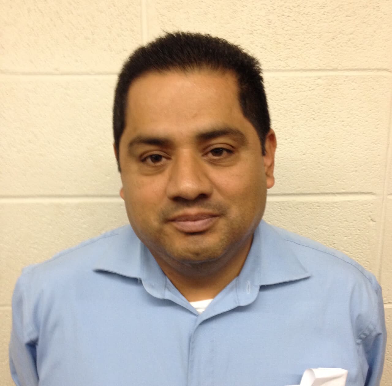 Omitía el servicio comunitario a cambio de sexo o dinero