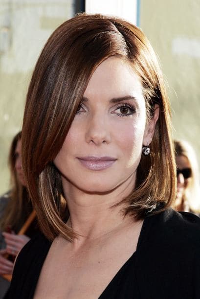 <b>Sandra Bullock</b>
<br>La actriz es muy querida por su público y por los directores de cine que la eligen para sus películas.
<br>No obstante, algo que no le gusta a pesar de su fama es usar redes sociales, porque expone que la vida en espacios virtuales no corresponde con la realidad.