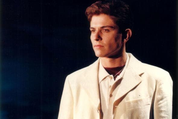 Mientras que 
<b><a href="http://www.univision.com/temas/ernesto-laguardia">Ernesto Laguardia</a></b> dio vida a 'Chucho', un hombre sencillo y de buen corazón, que se juega todo por conquistar el corazón de 'Margarita', aunque ella está cegada por sus intereses financieros.