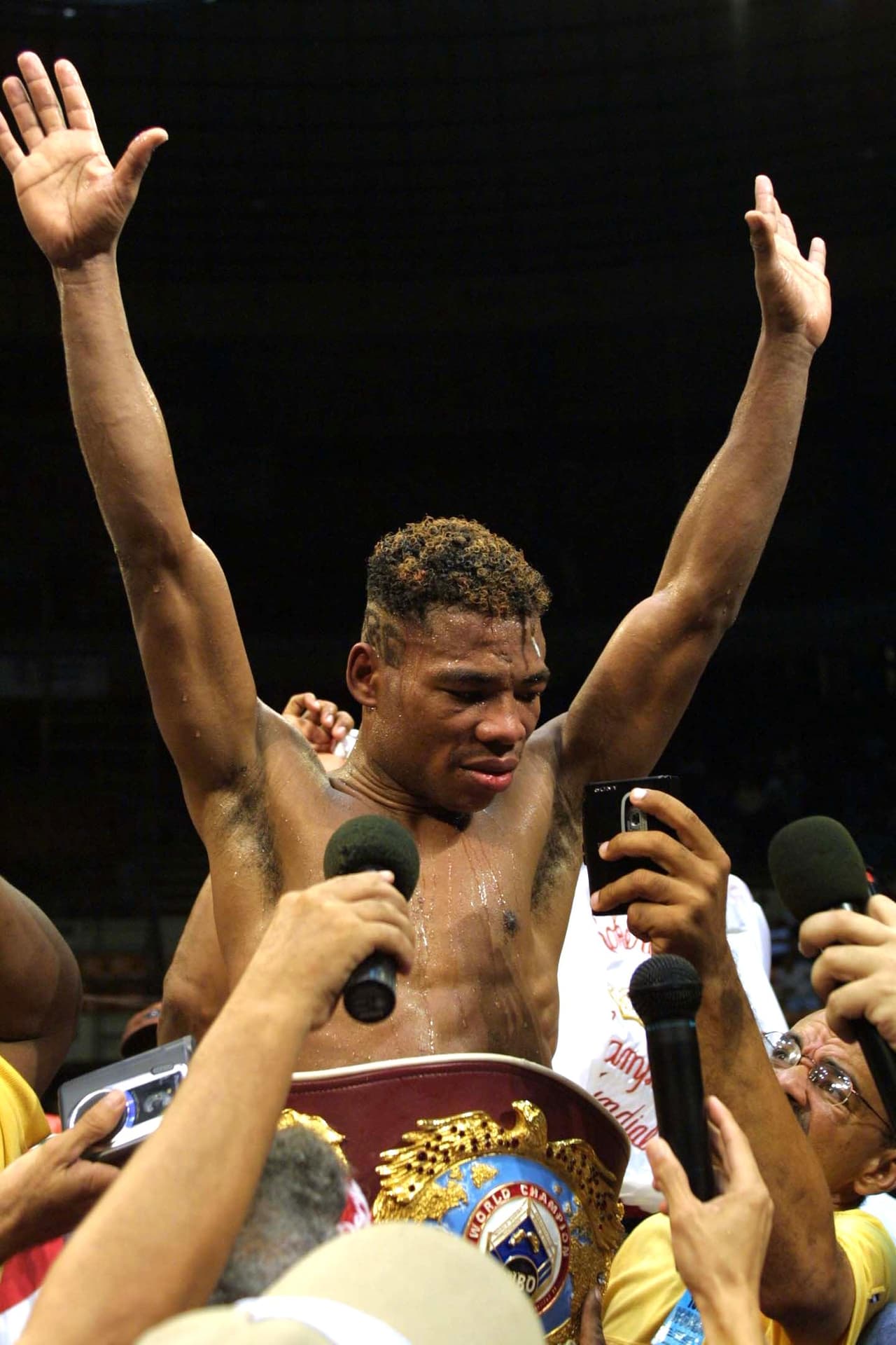<b>Pedro Alcázar</b>: boxeador panameño que logró capturar el título mundial en la división Súper Mosca de la Organización Mundial de Boxeo. Perdió la vida a los 27 años tras recibir lesiones mortales.
<br>
<br>