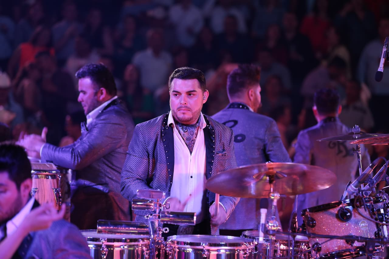 Josué se lució en las tarolas como en cada una de las presentaciones.