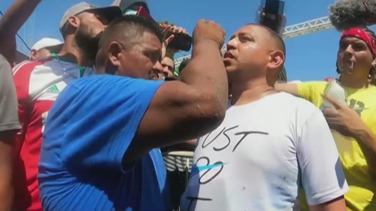 Insólita protesta: migrantes varados en México se cosen los labios para exigir visas humanitarias