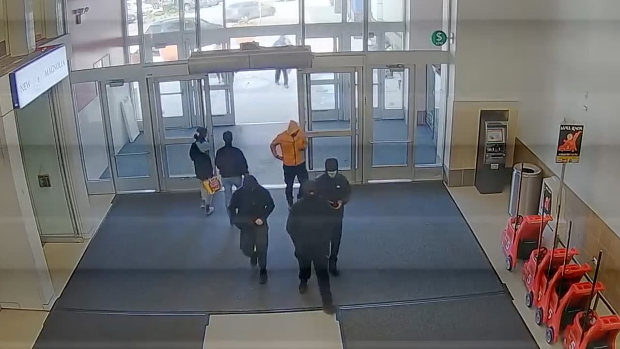 Roban $180,000 en joyas en 30 segundos; policía pide ayuda para identificarlos