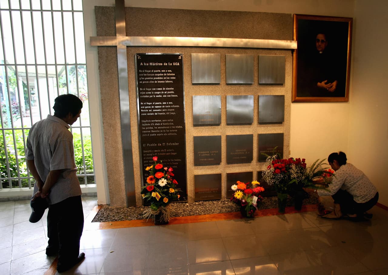 Piden arrestar a 17 militares retirados salvadoreños implicados en masacre