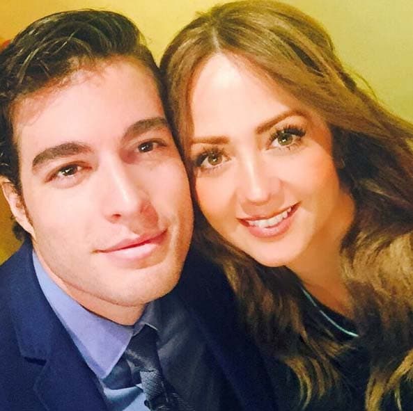 Danilo Carrera, además de ser súper talentoso, nos tiene enamoradas con su look tan sexy.