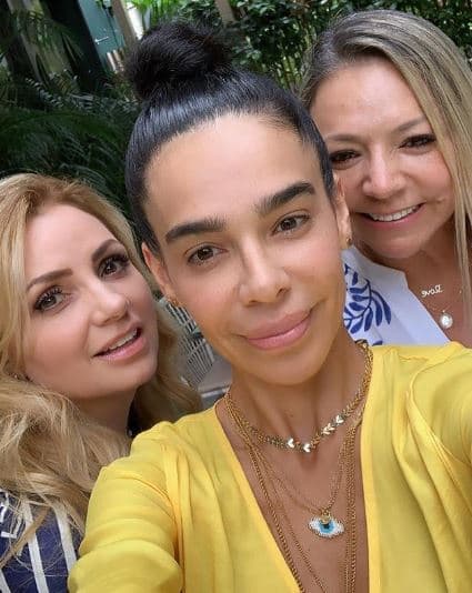 La actriz fue entrevistada a su salida de un restaurante en Miami y cuando se le cuestionó si volverá a las telenovelas, así contestó: "Ya pronto, ya pronto, ya voy a regresar", confesó para 'Suelta la sopa'.