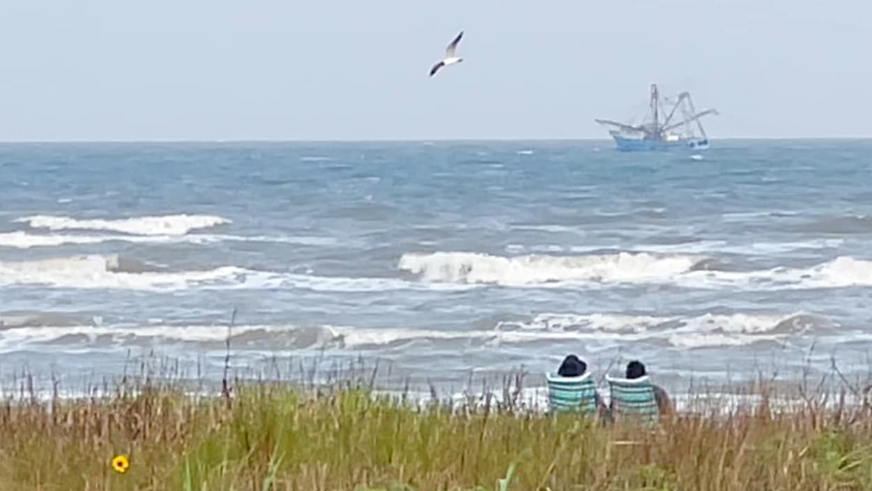 En definitiva, si buscas un lugar apacible para relajarte, tomar el sol, leer un libro o solo mirar hacia el horizonte, anota este destino en tus planes.