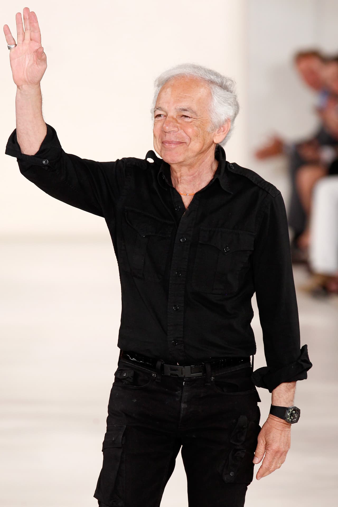Definitivamente que bueno que Ralph Lauren fue expulsado del colegio militar, qué hubieran hecho las mujeres sin este famoso diseñador.