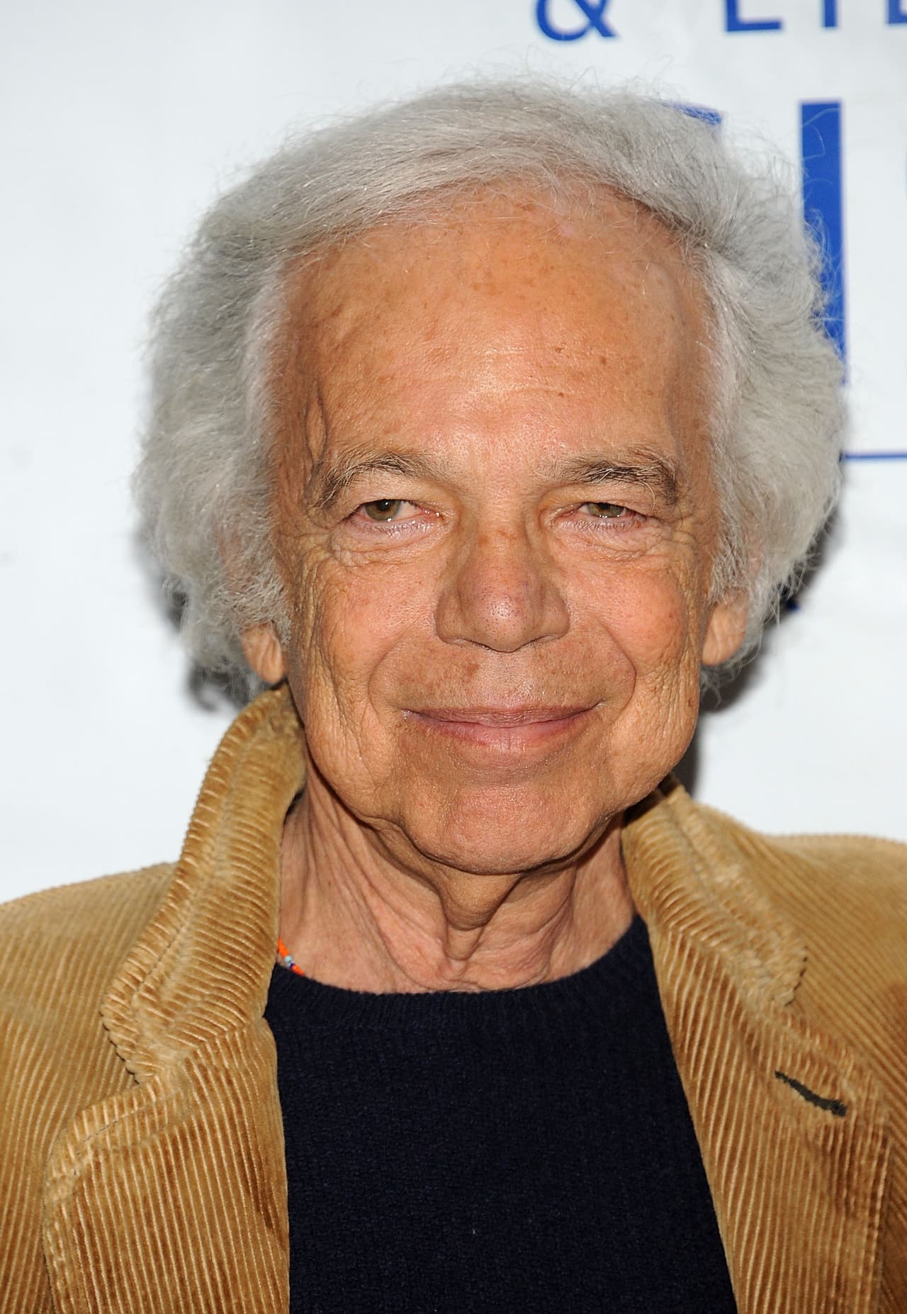 Después de dos semestres se dio cuenta de su verdadero talento estaba en el mundo de la moda, las pasarelas y demás.